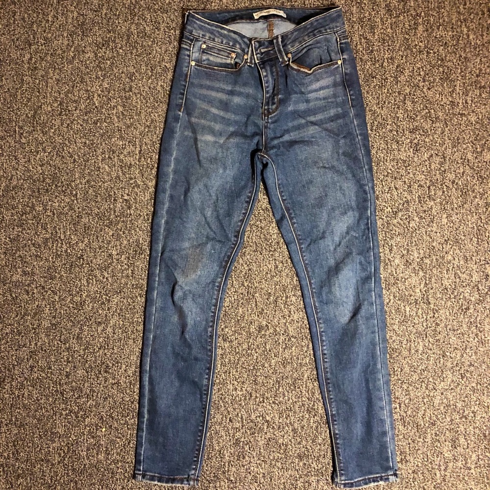 skinny blue jeans